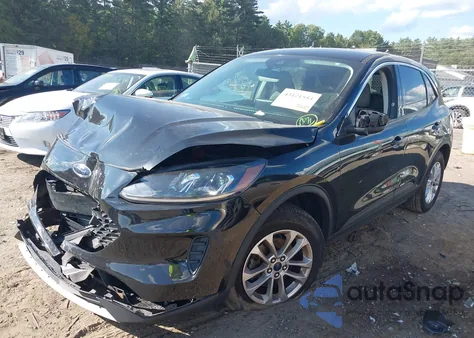 2021 Ford Escape Se z USA, uszkodzony, nr VIN 1FMCU9G6XMUA60930